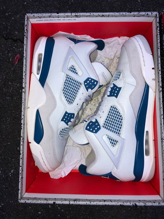 SIZE 11 MILITARY 4s GREAT CONDITION WITH OG BOX